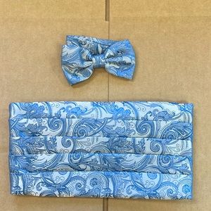 Haze Blue Paisley Cummerbund and Bow Tie New